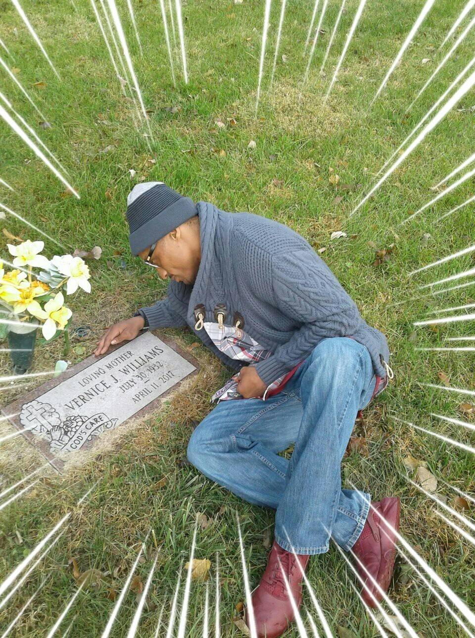 Jordans Fish & Chicken | restaurant | 2081 N Emerson Ave, Indianapolis, IN 46218, USA | 3173572200 OR +1 317-357-2200