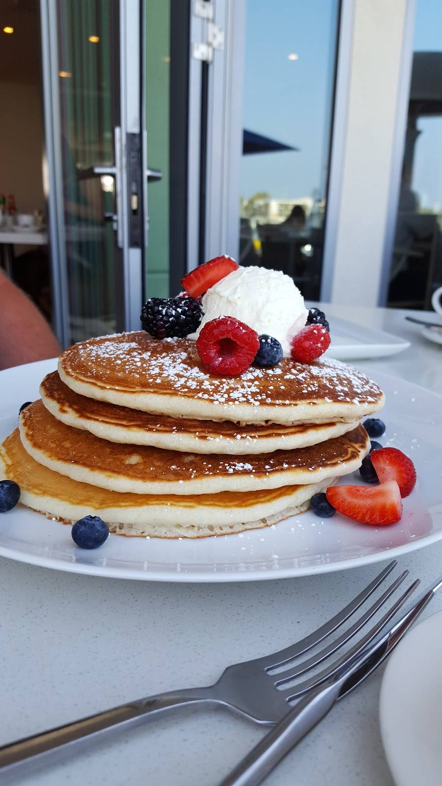 Salt | restaurant | 13534 Bali Way, Marina Del Rey, CA 90292, USA | 4242898223 OR +1 424-289-8223