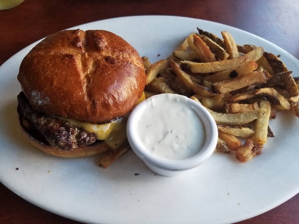 Circa | restaurant | 2605 California Ave SW, Seattle, WA 98116, USA | 2069231102 OR +1 206-923-1102