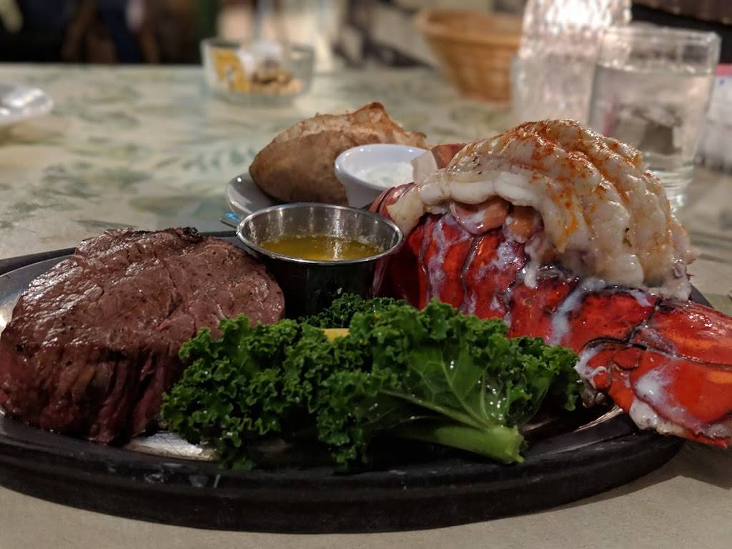 Dreamland Supper Club | restaurant | 4368 County Rd E, South Range, WI 54874, USA | 7153983706 OR +1 715-398-3706