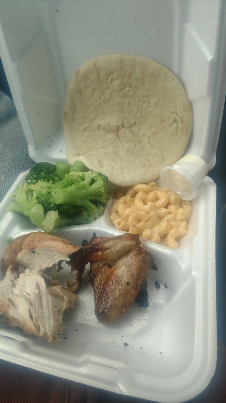 Basils Chicken & Ribs | restaurant | 5210 FL-64, Bradenton, FL 34208, USA | 9417471605 OR +1 941-747-1605