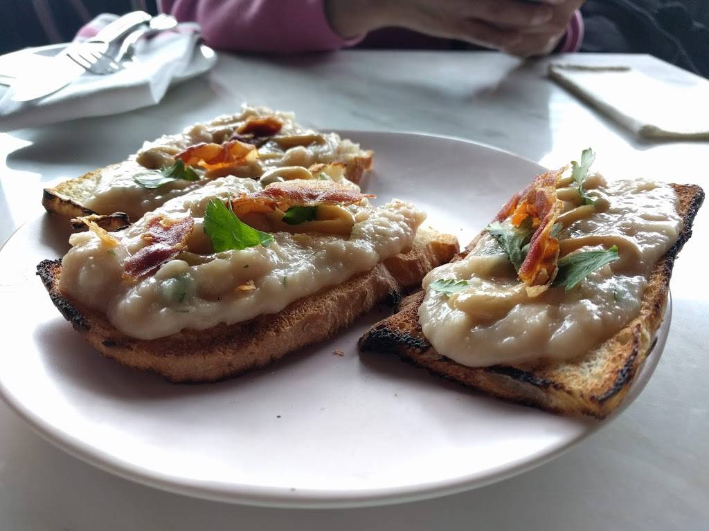 Parcheggio | restaurant | South Parking Lot, 2901 Bayview Ave #300, North York, ON M2K 2S3, Canada | 6479436780 OR +1 647-943-6780