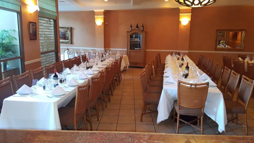 Mollies | restaurant | 1218 State St, Santa Barbara, CA 93101, USA | 8057068874 OR +1 805-706-8874