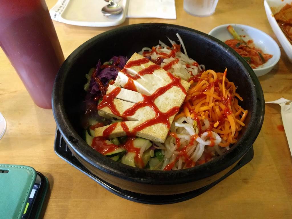 Arirang Restaurant | restaurant | 3135 Oak Valley Dr, Ann Arbor, MI 48103, USA | 7342225959 OR +1 734-222-5959