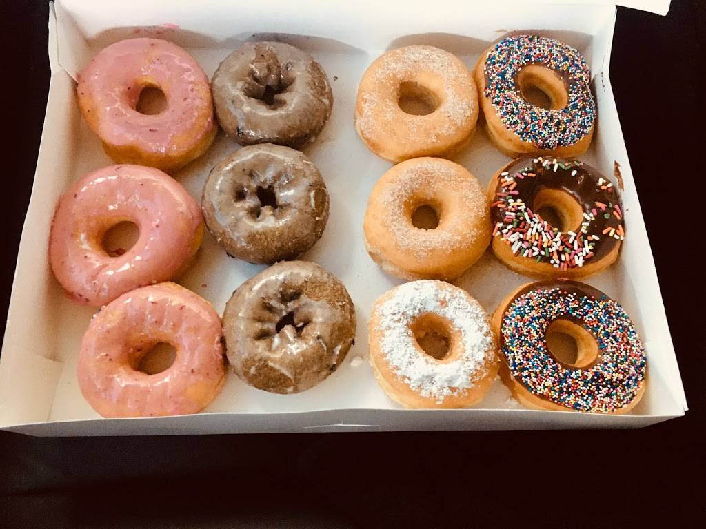 Lacombe Donuts & Breakfast | restaurant | 27395 U.S. Hwy 190, Lacombe, LA 70445, USA | 9852189290 OR +1 985-218-9290