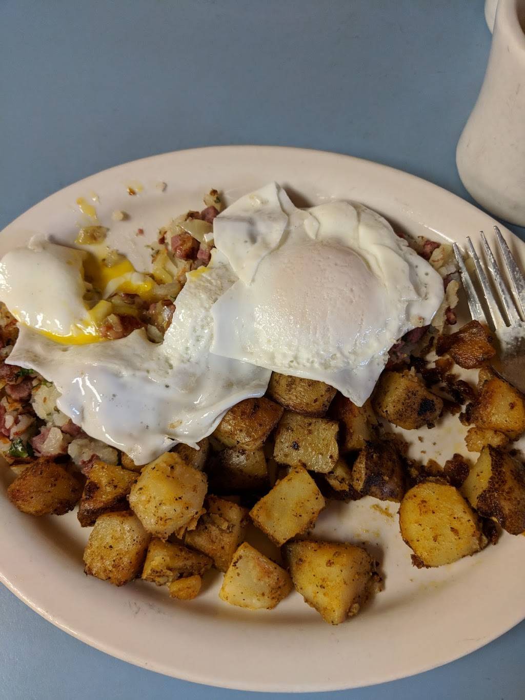 Jakes Restaurant & Coffee Shop | cafe | 30 Main St, Marlborough, MA 01752, USA | 5084800414 OR +1 508-480-0414