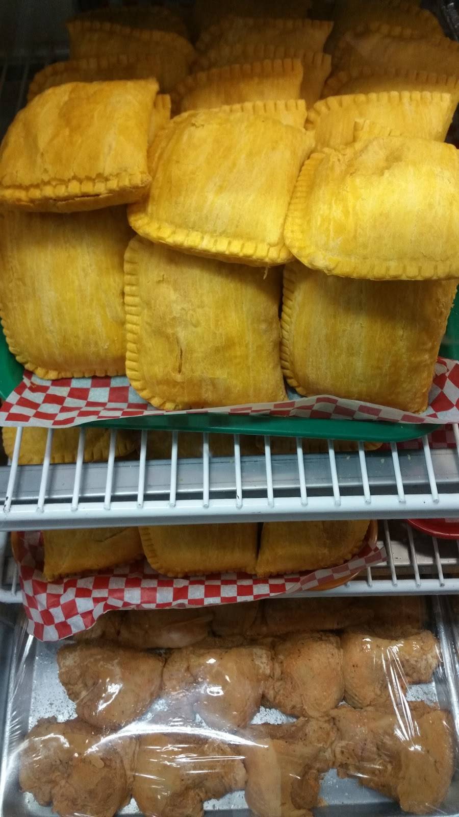 Pollo Gustoso de Campagne | restaurant | 3396 Rue Beaubien E, Montréal, QC H1X 1G6, Canada | 5147278363 OR +1 514-727-8363