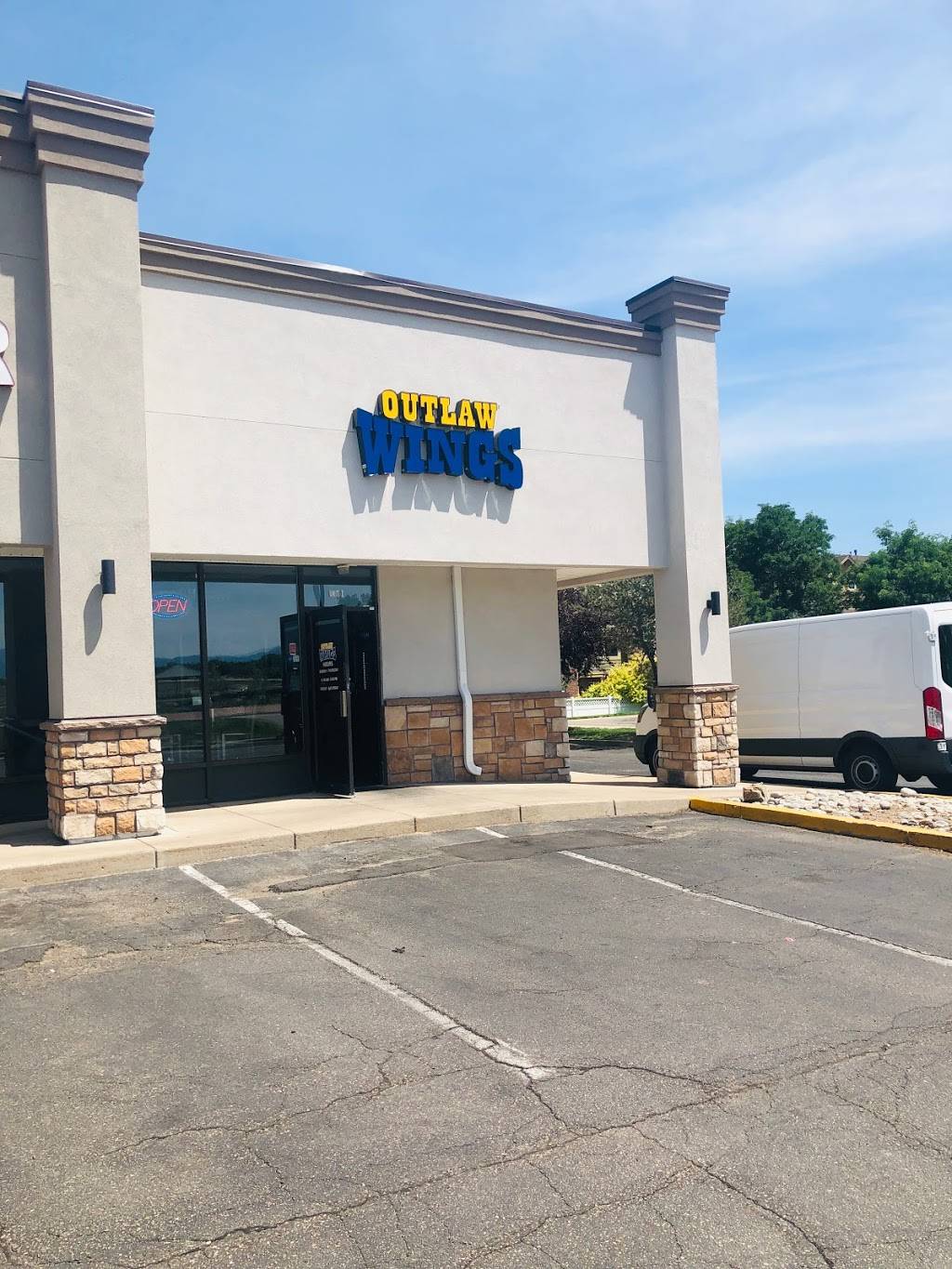 Outlaw Wings | restaurant | 12920 Lowell Blvd unit i, Broomfield, CO 80020, USA | 7206672551 OR +1 720-667-2551