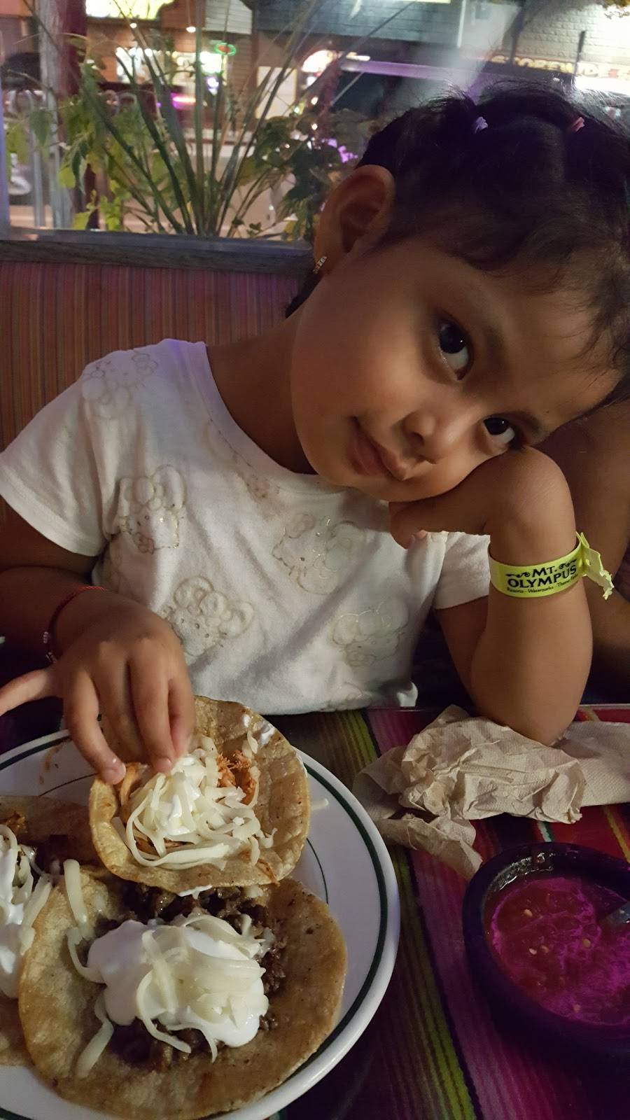 Colotlán Restaurant | restaurant | 324 Broadway, Wisconsin Dells, WI 53965, USA | 6082548208 OR +1 608-254-8208