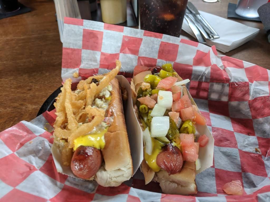Jonny Bz Dogs and More | restaurant | 701 Wealthy St SE, Grand Rapids, MI 49503, USA | 6165511108 OR +1 616-551-1108