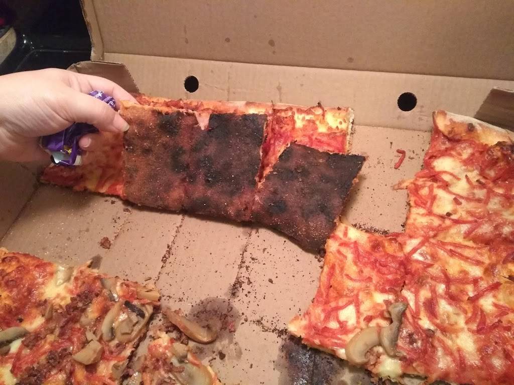 Naples Pizza | restaurant | 1840 N Talbot Rd, Windsor, ON N9A 6J3, Canada | 5197376777 OR +1 519-737-6777