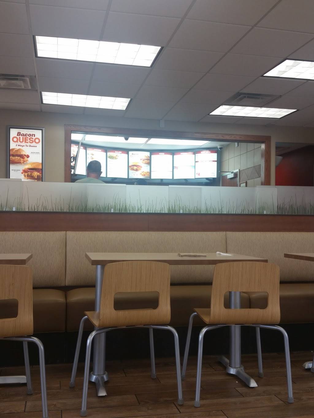 Wendys | restaurant | 740 N Main St, Summerville, SC 29483, USA | 8438754886 OR +1 843-875-4886