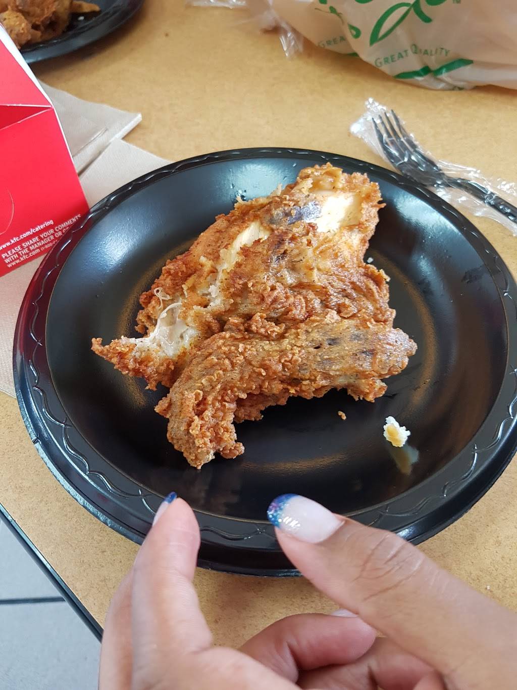 KFC | restaurant | 2160 Flatbush Ave #2170, Brooklyn, NY 11234, USA | 3477900256 OR +1 347-790-0256