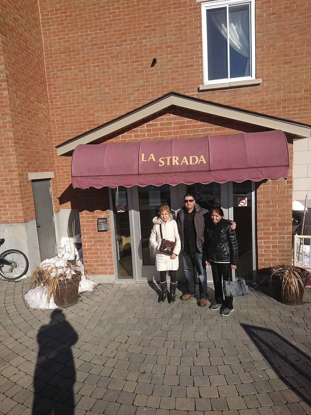 La Strada | restaurant | 600 Boulevard Saint-Joseph, Lachine, QC H8S 2M1, Canada | 5146373046 OR +1 514-637-3046
