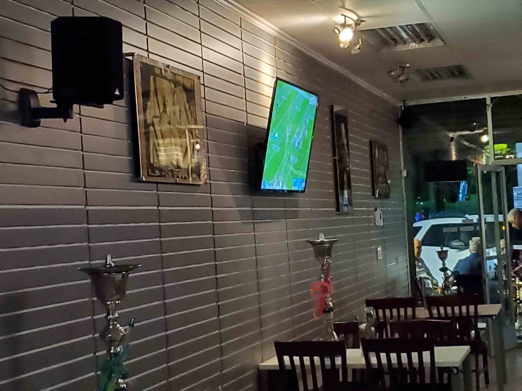 BLUE LOUNGE | cafe | 1551 N Vermont Ave, Los Angeles, CA 90027, USA | 3235777797 OR +1 323-577-7797