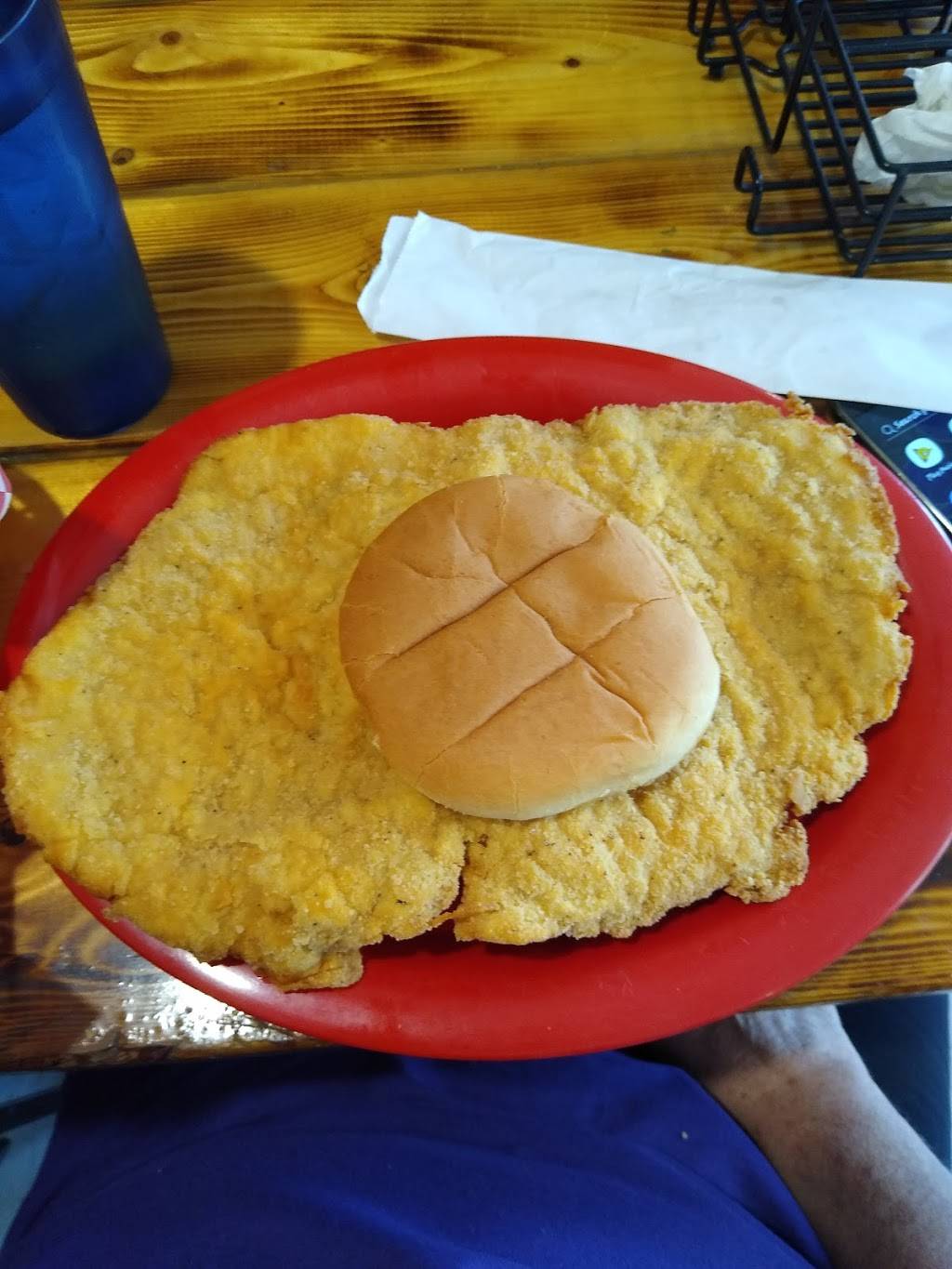 Garis Diner | restaurant | 420 Industrial Blvd, Slater, MO 65349, USA | 6603247075 OR +1 660-324-7075