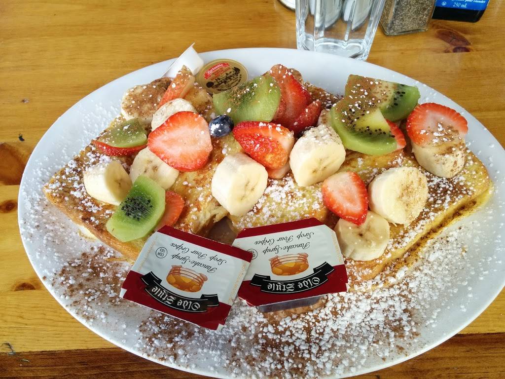 Kos Restaurant | restaurant | 61 Bellevue Ave, Toronto, ON M5T 1M7, Canada | 4165976912 OR +1 416-597-6912