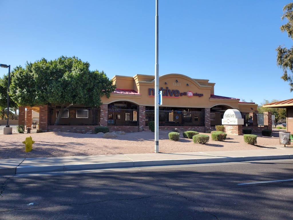Native Grill & Wings | restaurant | 1301 E Broadway Rd, Tempe, AZ 85282, USA | 4809212556 OR +1 480-921-2556