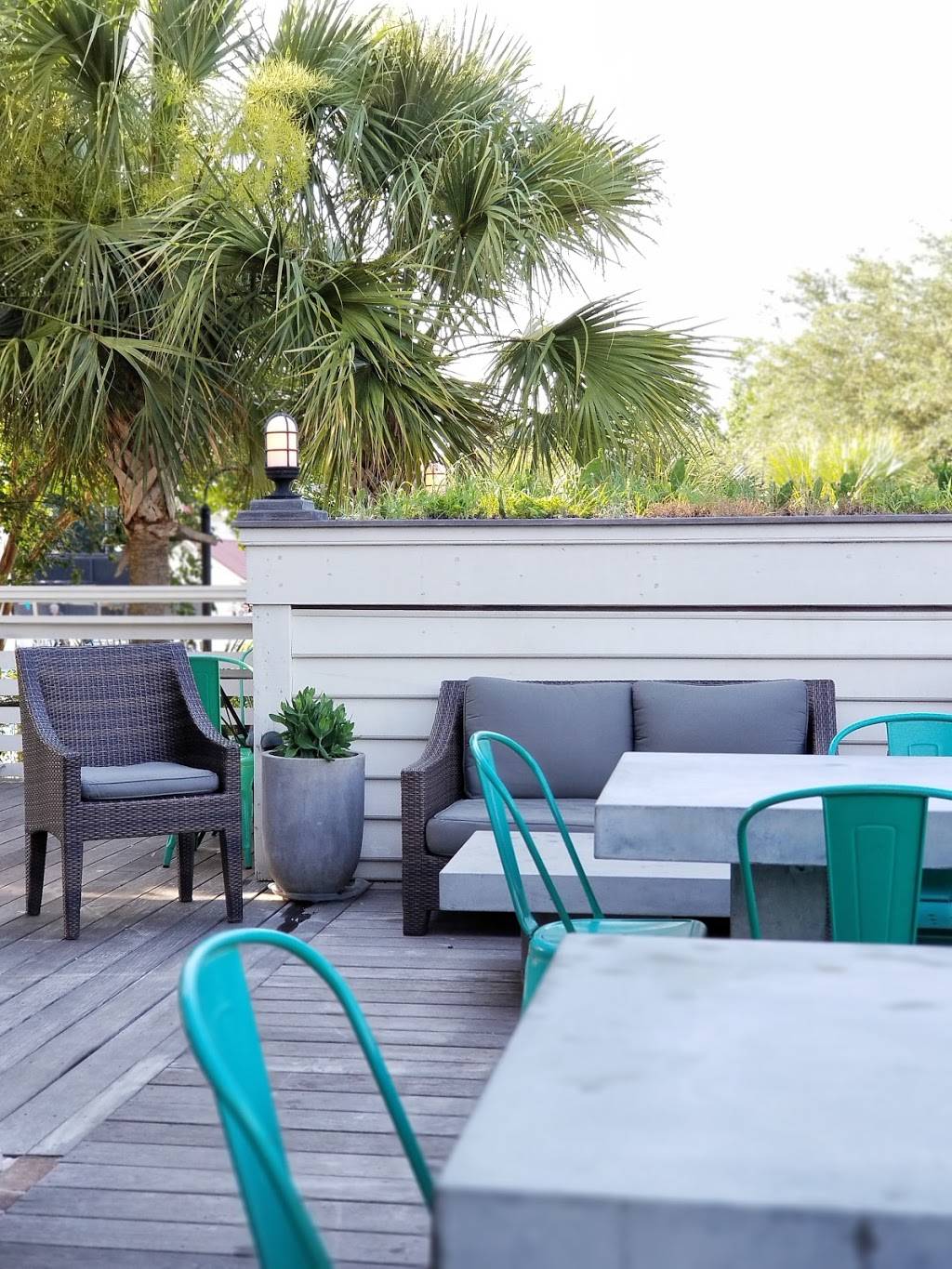 The Porch at IOn | restaurant | 252 Ponsbury Rd, Mt Pleasant, SC 29464, USA | 8439717834 OR +1 843-971-7834