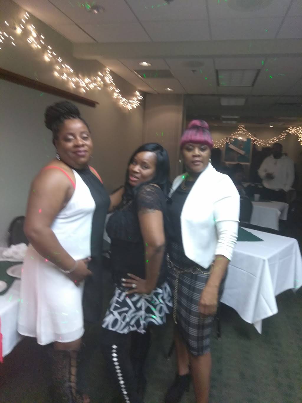 VFW Post 5555 - Richfield | restaurant | 6715 Lake Shore Dr S, Richfield, MN 55423, USA | 6128695555 OR +1 612-869-5555