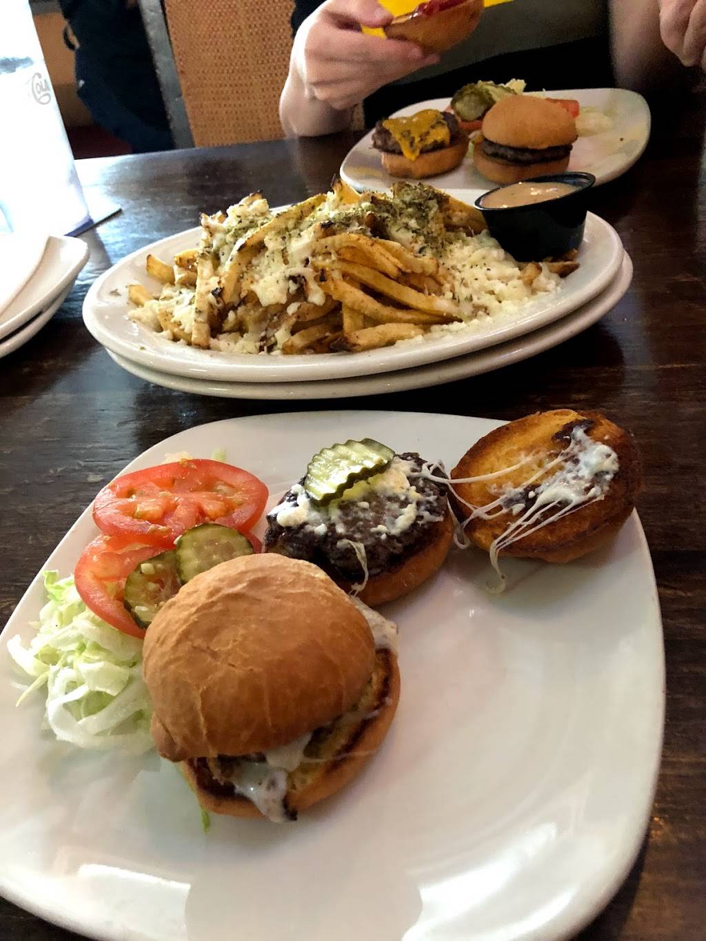 The Goose Burgers & Beer | restaurant | 816 18th St, Bakersfield, CA 93301, USA | 6616311242 OR +1 661-631-1242