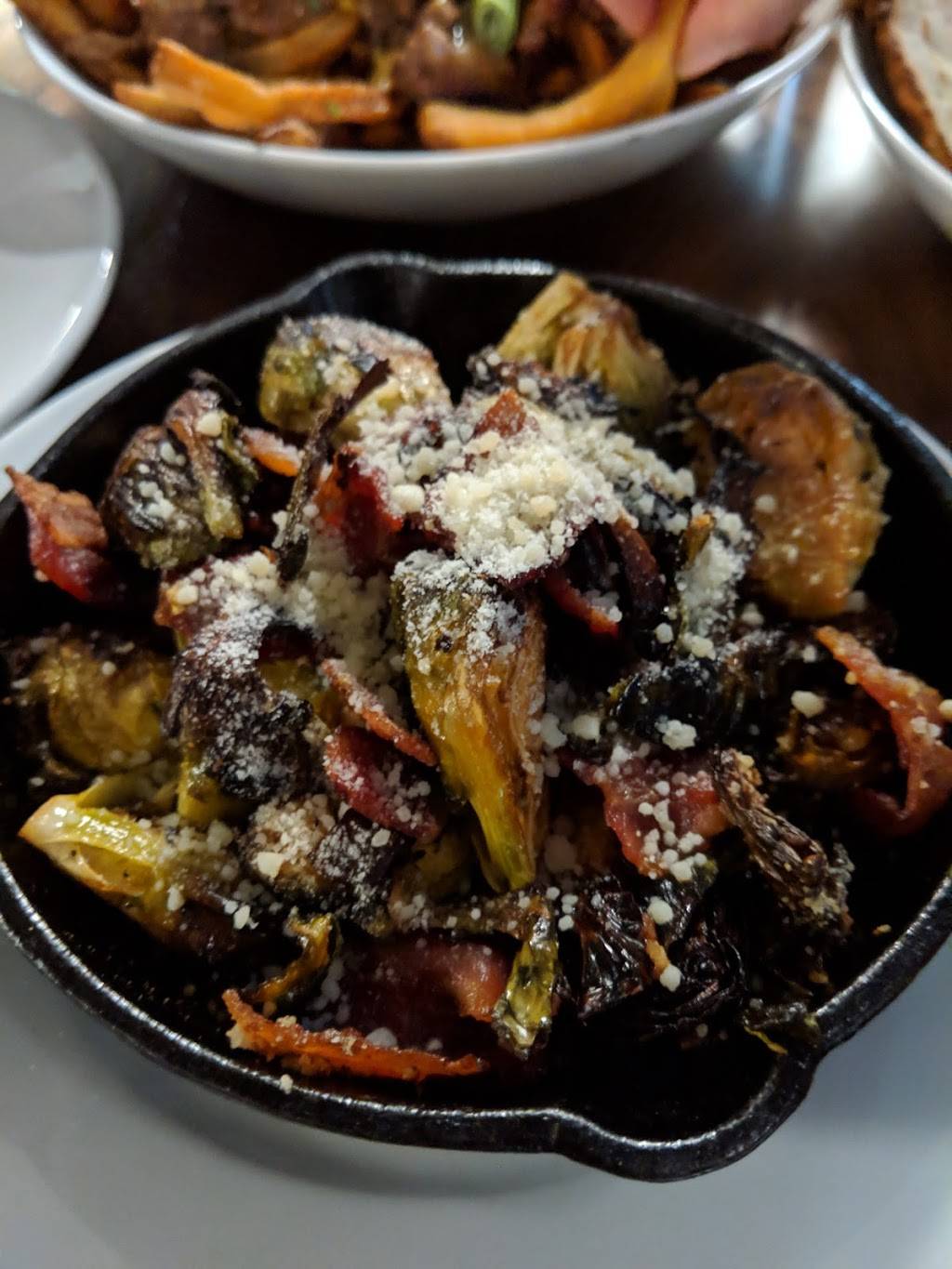 SOMO Sophi | restaurant | 3101 S 13th St, Philadelphia, PA 19148, USA | 2672392176 OR +1 267-239-2176