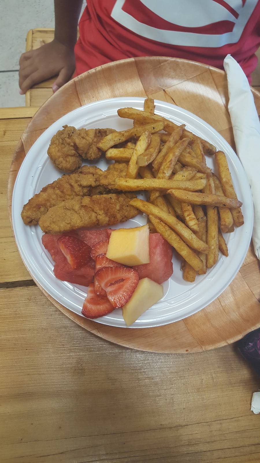 Island Jerk | restaurant | 1519 Newcastle St, Brunswick, GA 31520, USA | 9122674742 OR +1 912-267-4742