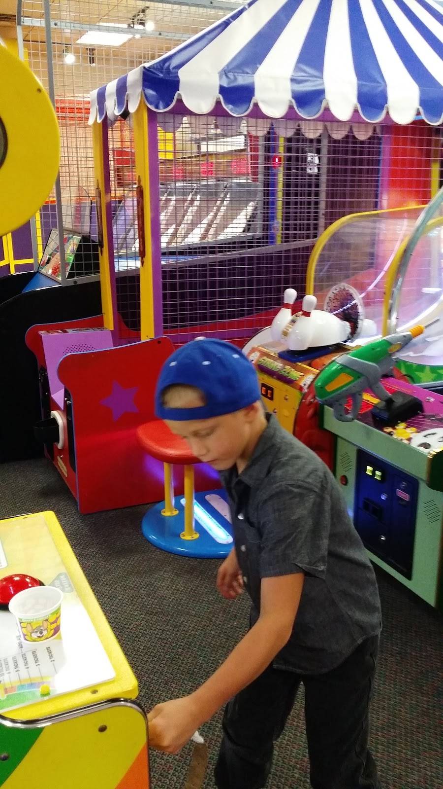 Chuck E. Cheese | restaurant | 2625 Scottsville Rd, Bowling Green, KY 42104, USA | 2708423861 OR +1 270-842-3861