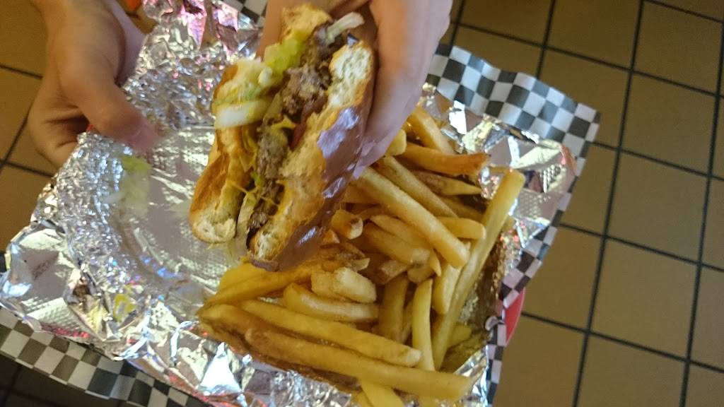 Heffys Hot Dogs | restaurant | 1520 N Elmhurst Rd, Mt Prospect, IL 60056, USA | 8473943339 OR +1 847-394-3339