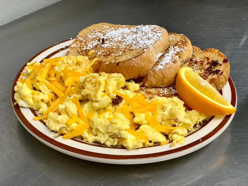 Ellie Mays Restaurant | restaurant | 228 Dry Branch Rd, Monterville, WV 26294, USA | 3043392359 OR +1 304-339-2359