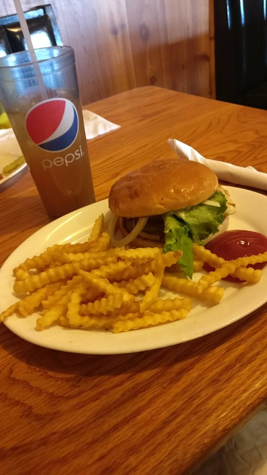 Hometown Cafe | restaurant | 204 W Front St, Syracuse, MO 65354, USA | 6602983307 OR +1 660-298-3307