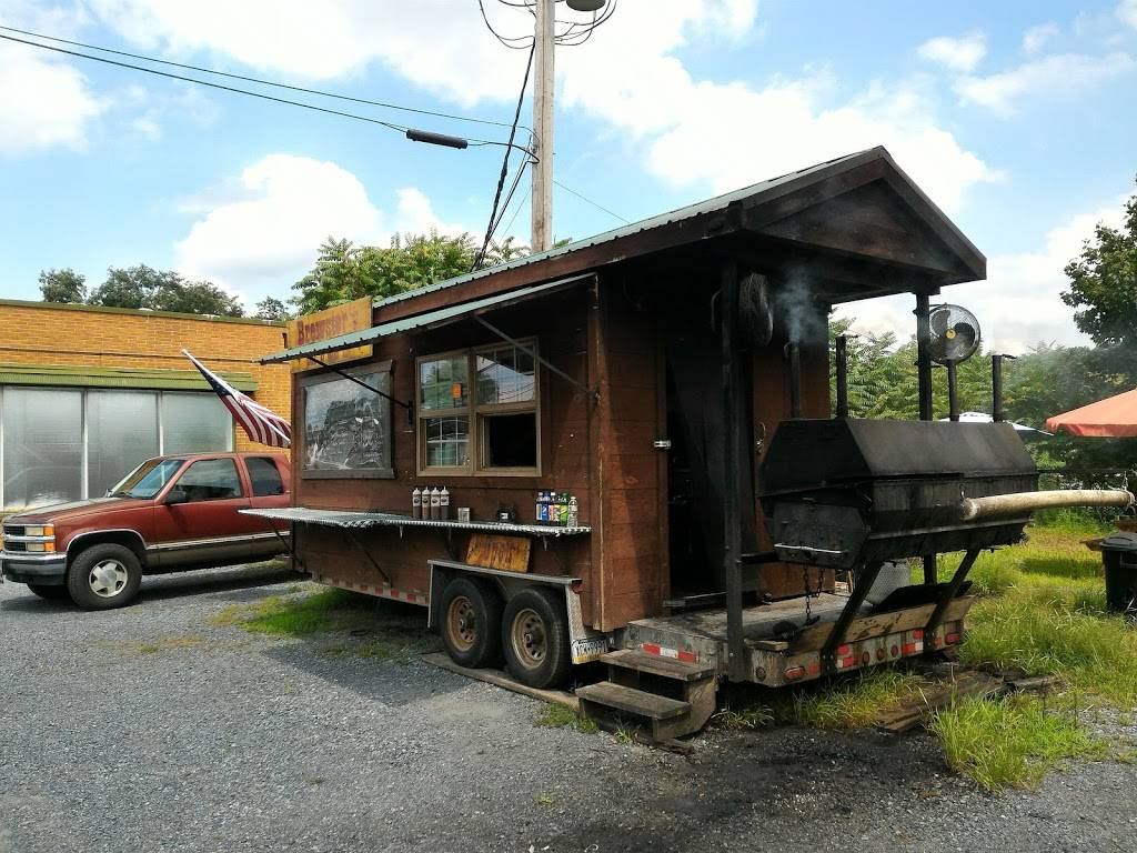 Brewsters Bar-B-Que LLC | restaurant | 1121 Steinmetz Rd, Ephrata, PA 17522, USA | 7172837609 OR +1 717-283-7609