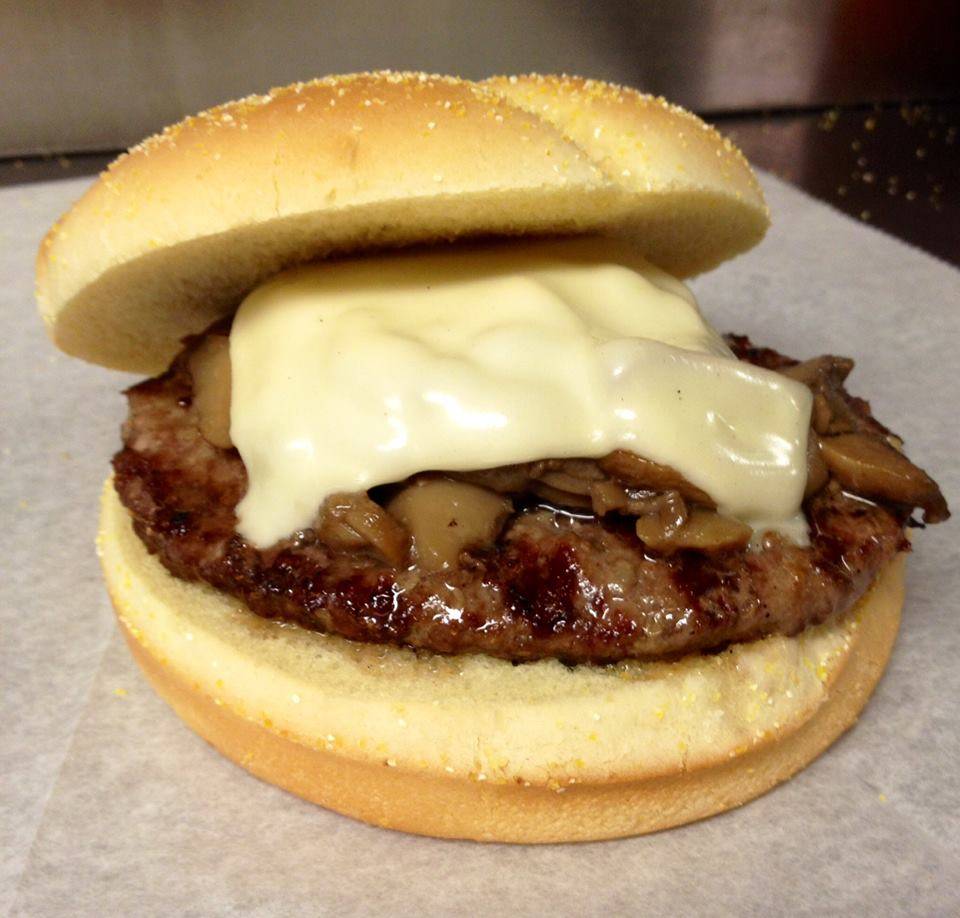 Shake A Burger | restaurant | 107 Brazeau Ave, Oconto, WI 54153, USA | 9208346200 OR +1 920-834-6200