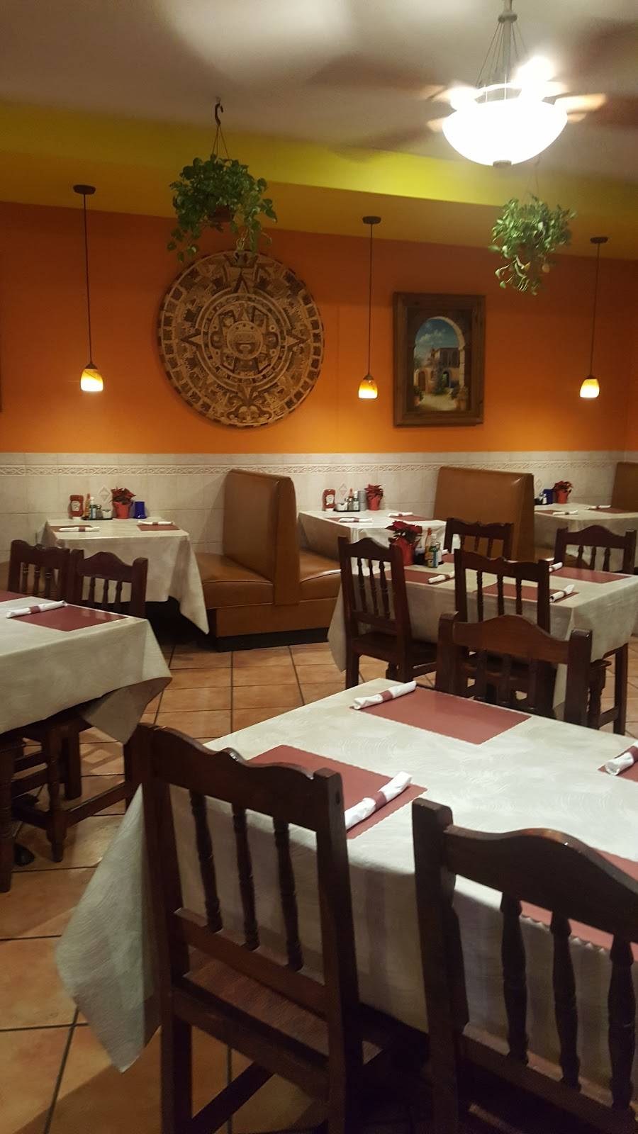 El Mariachi II | restaurant | 18331 Torrence Ave, Lansing, IL 60438, USA | 7088891937 OR +1 708-889-1937