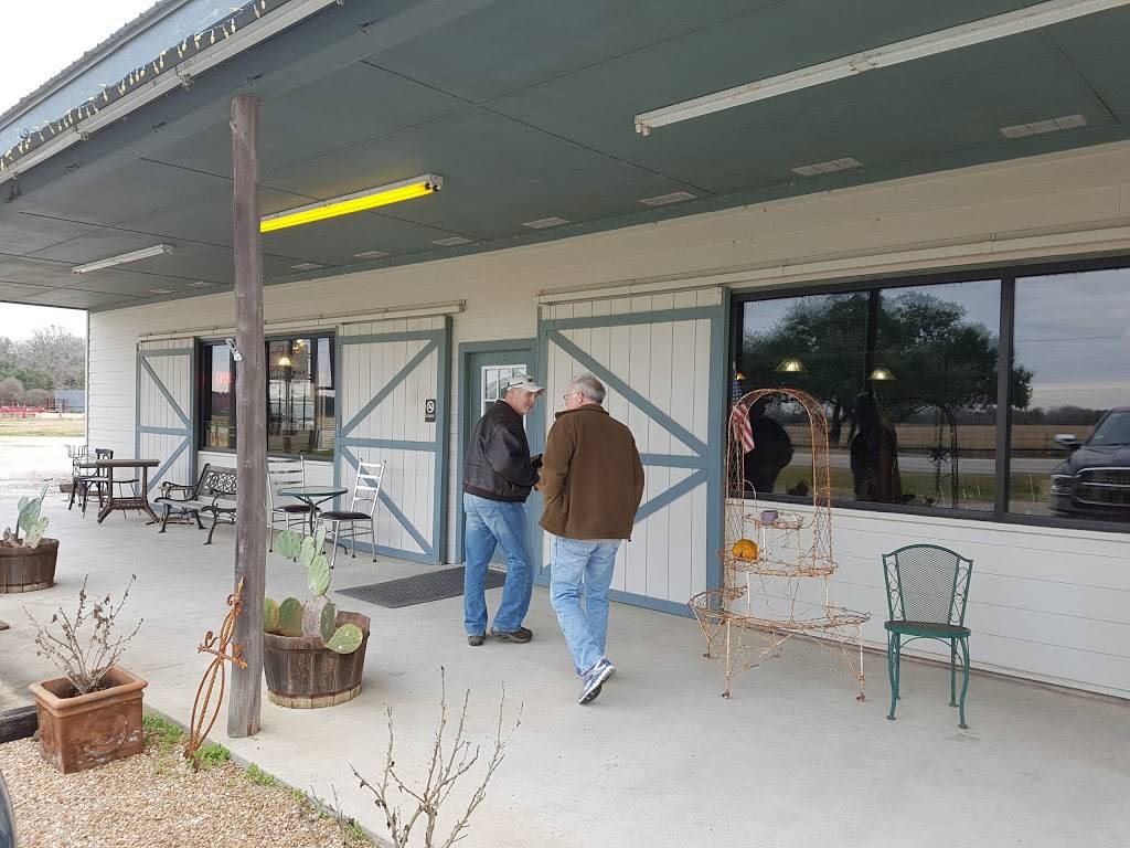 Legal Tender Saloon & Catering | restaurant | 3932 US-77, La Grange, TX 78945, USA | 8008164042 OR +1 800-816-4042