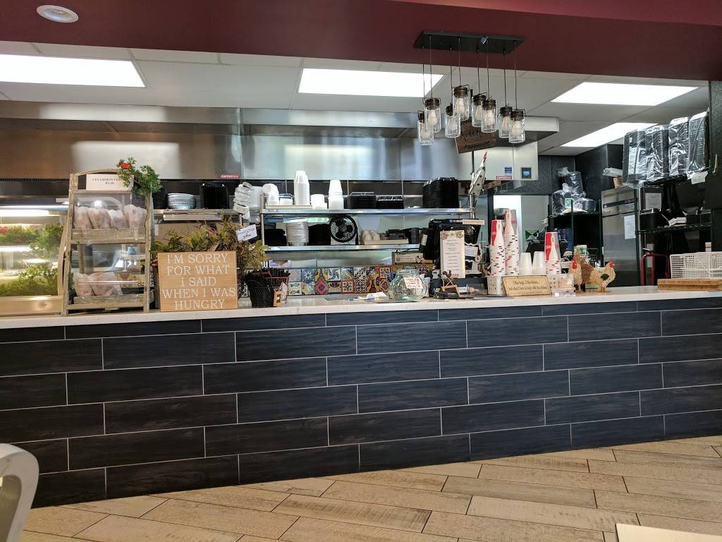 Chicken Lisas and Your Mexican Favorites | restaurant | 555 W Country Club Ln E, Escondido, CA 92026, USA | 7608498227 OR +1 760-849-8227