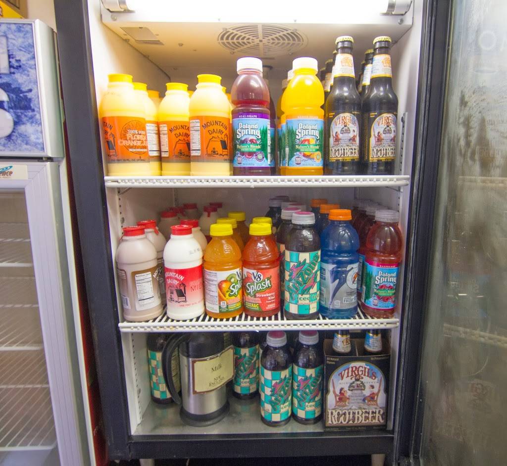 Post Road Market | meal takeaway | 217 Boston Post Rd, East Lyme, CT 06333, USA | 8607393800 OR +1 860-739-3800