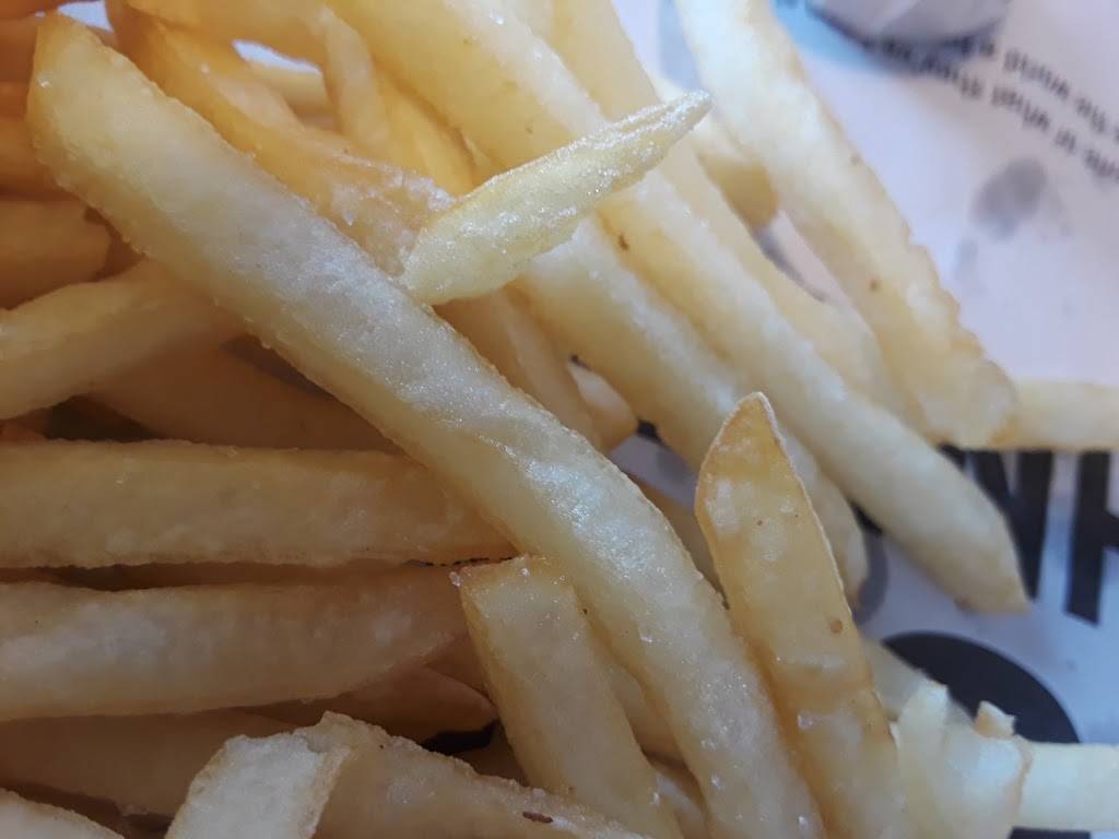 Wienerschnitzel | restaurant | 32080 Temecula Pkwy, Temecula, CA 92592, USA | 9513032200 OR +1 951-303-2200