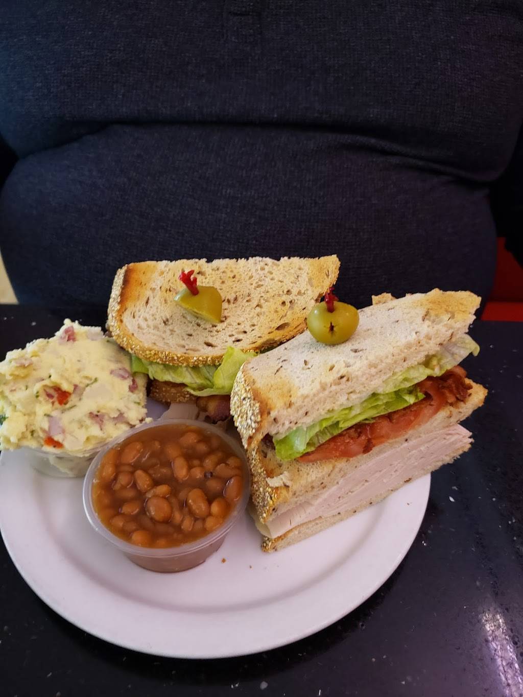 Jerrys Famous Deli | restaurant | 12655 Ventura Blvd, Studio City, CA 91604, USA | 8189804245 OR +1 818-980-4245