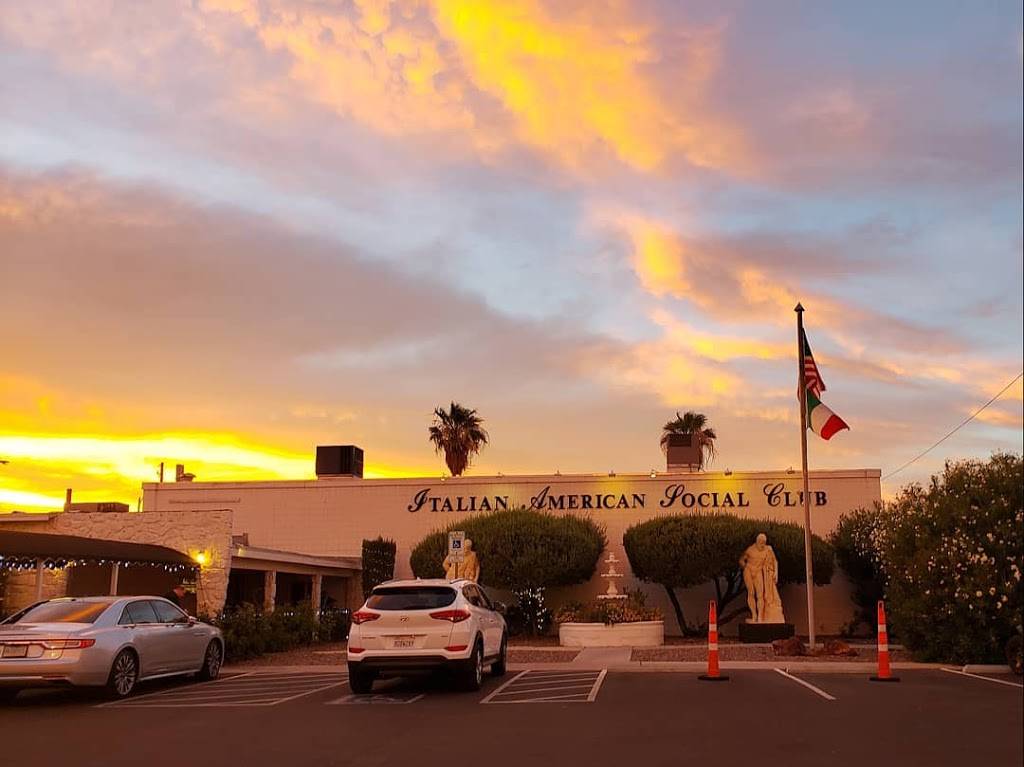 Italian American Club Restaurant | restaurant | 2333 E Sahara Ave, Las Vegas, NV 89104, USA | 7024573866 OR +1 702-457-3866