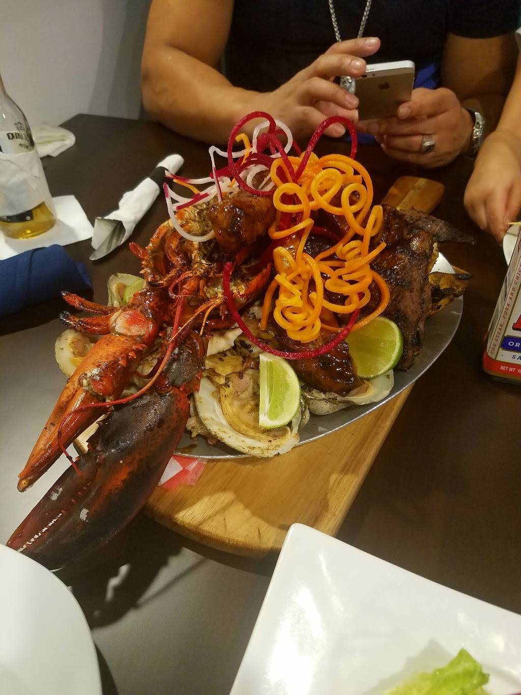 Blue Lounge & Grill | restaurant | 2 Amesbury St, Lawrence, MA 01840, USA | 9782589396 OR +1 978-258-9396