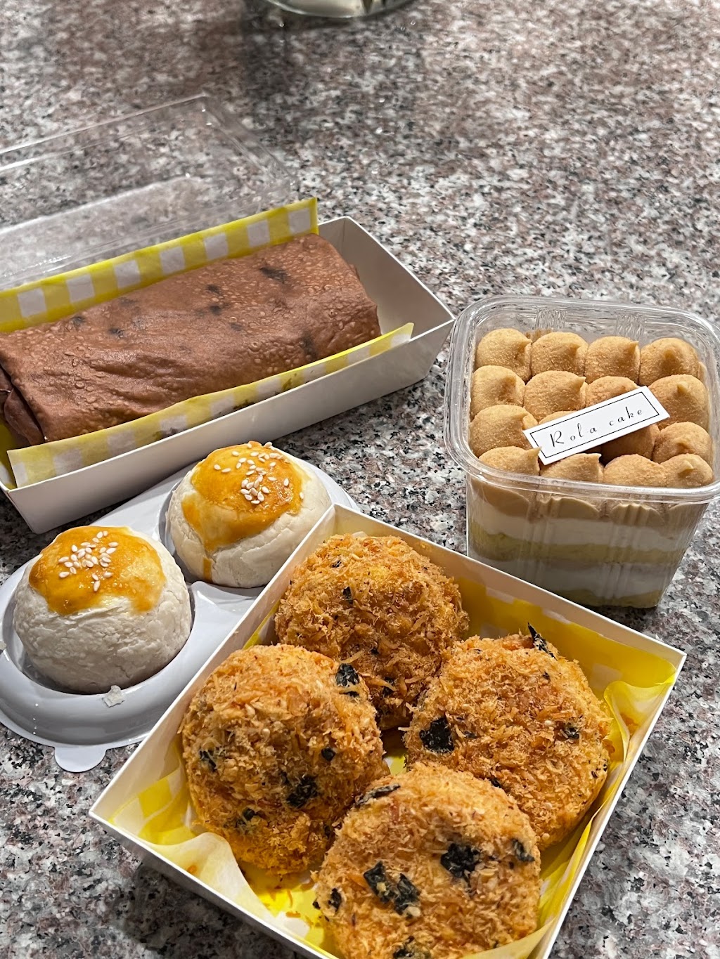 Rola Bakery-翠囍烘培坊 | cafe | 3900 Newpark Mall Rd Ste 102, Newark, CA 94560, USA | 5108941276 OR +1 510-894-1276