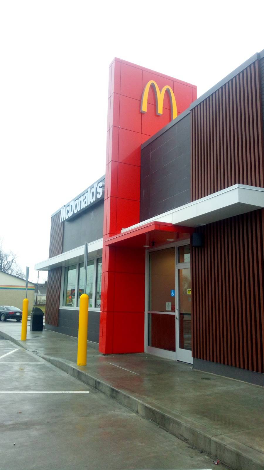 McDonalds | cafe | 5114 Northfield Rd, Maple Heights, OH 44137, USA | 2165810289 OR +1 216-581-0289