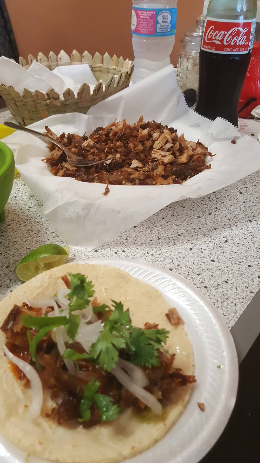 Tacos Y Salsas | restaurant | 2128 S Broadway, Wichita, KS 67214, USA | 3168662901 OR +1 316-866-2901