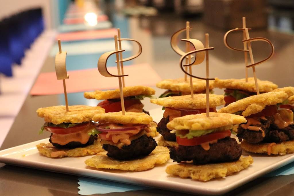 South Beach Bar and Grill | restaurant | 476 Main St, East Orange, NJ 07018, USA | 9736731100 OR +1 973-673-1100