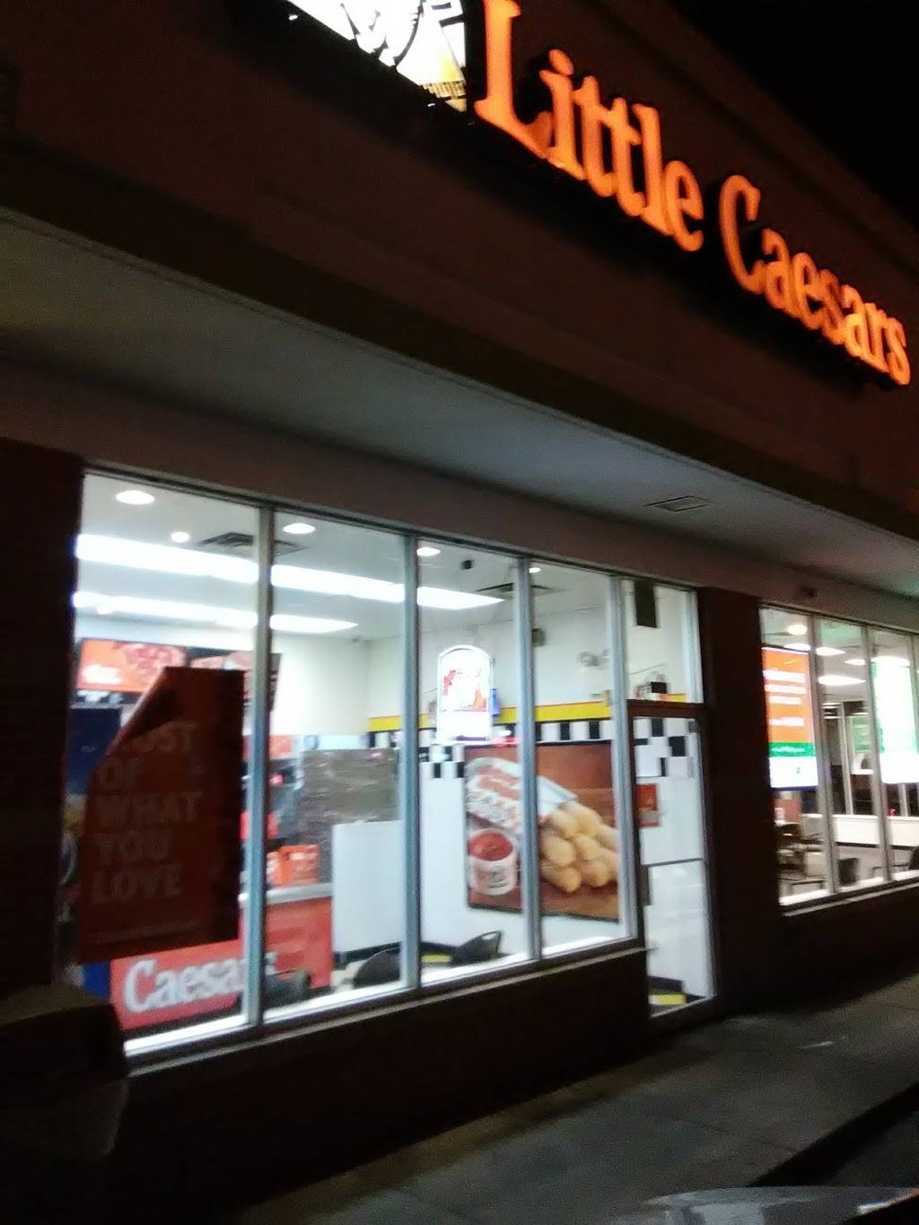 Little Caesars Pizza | meal takeaway | 7001 N Clark St, Chicago, IL 60626, USA | 7734658307 OR +1 773-465-8307