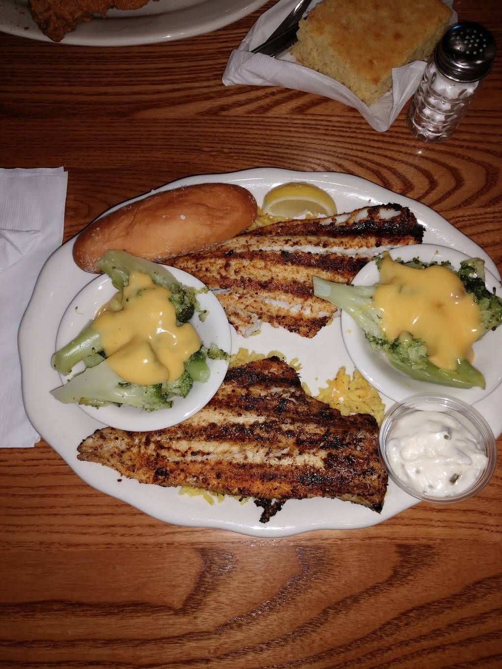 PoFolks Restaurant | restaurant | 2001 34th St N, St. Petersburg, FL 33713, USA | 7273278090 OR +1 727-327-8090