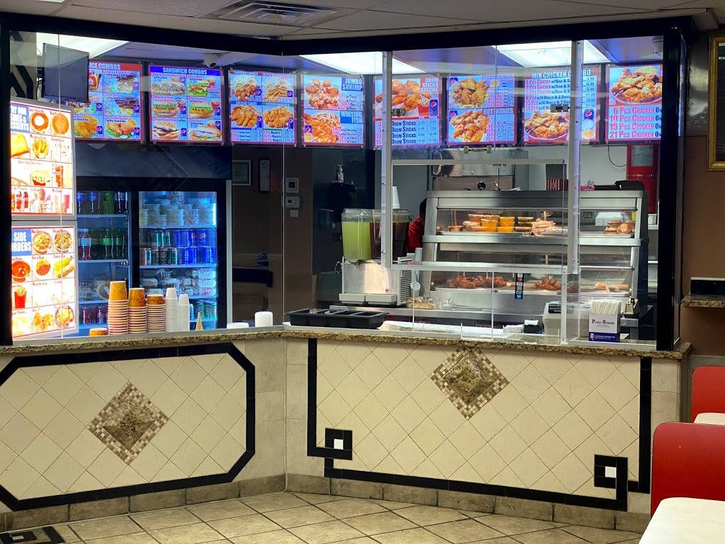 Crown Chicken | restaurant | 4687 Germantown Ave, Philadelphia, PA 19144, USA | 2158442727 OR +1 215-844-2727