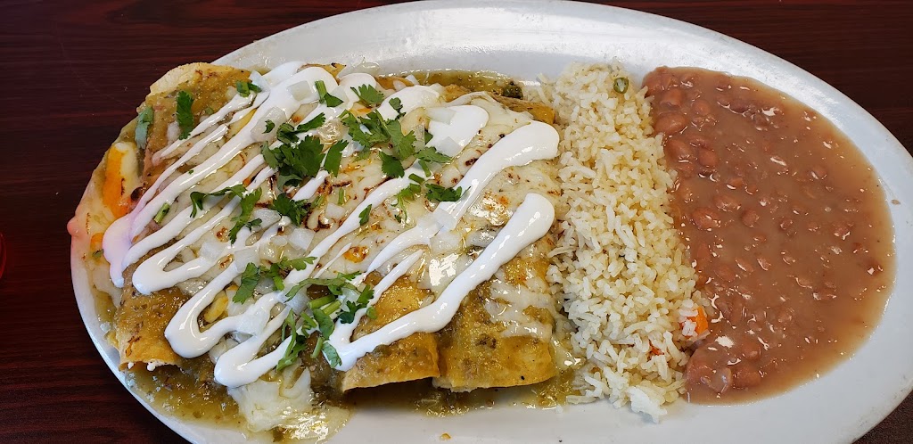 The Whole Enchilada | restaurant | 10701 Corrales Rd #25, Albuquerque, NM 87114, USA | 5058975933 OR +1 505-897-5933