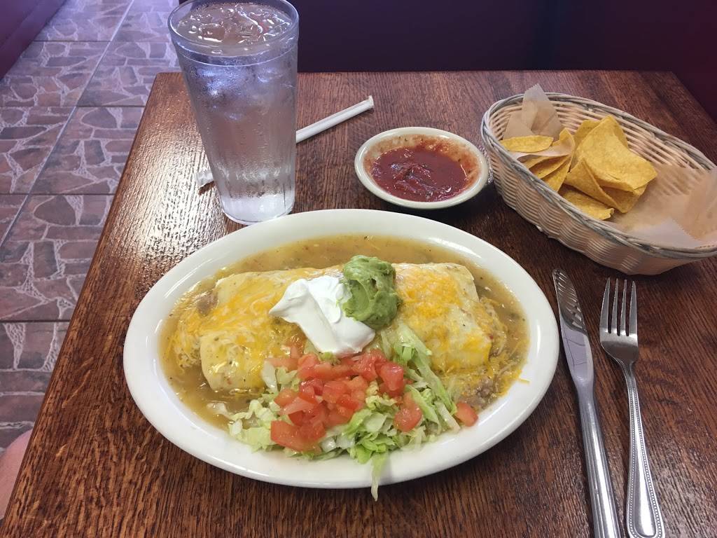 Amigos Mexican Food | restaurant | 6831 S Dayton St, Greenwood Village, CO 80112, USA | 3037908147 OR +1 303-790-8147